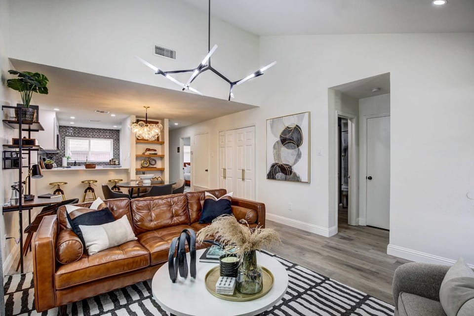 Stylish Allen Home near Watters Creek Village House in Allen