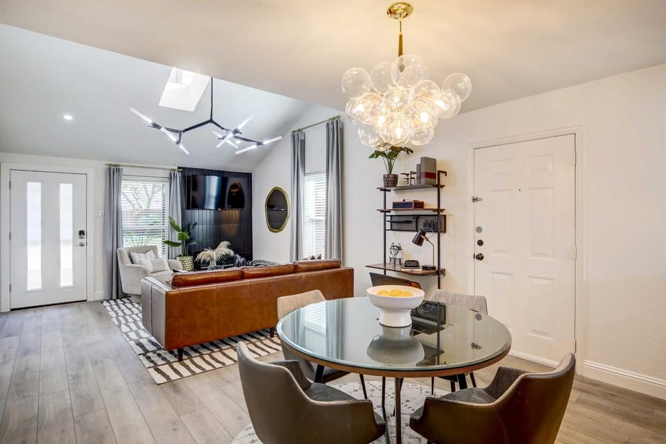 Stylish Allen Home near Watters Creek Village House in Allen