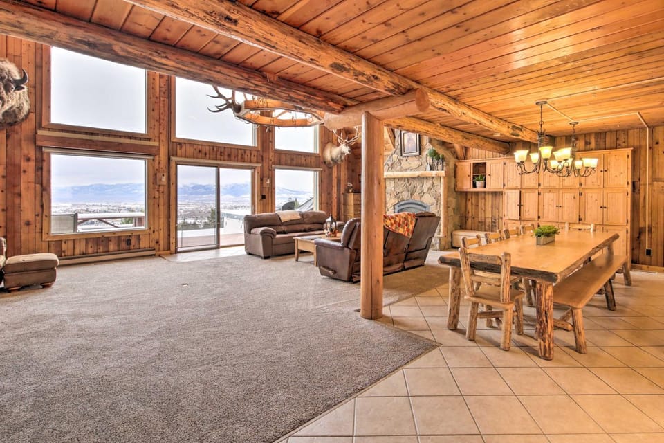 A-Frame Home w/ Breathtaking Views & Hot Tub! House in Idaho