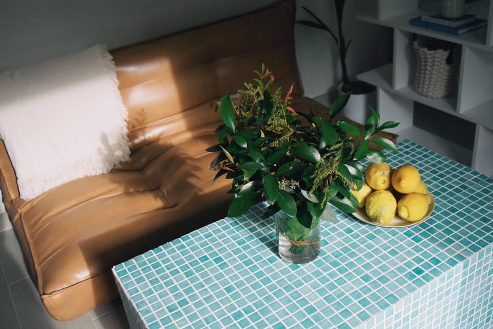 Living room, Seating area, Food