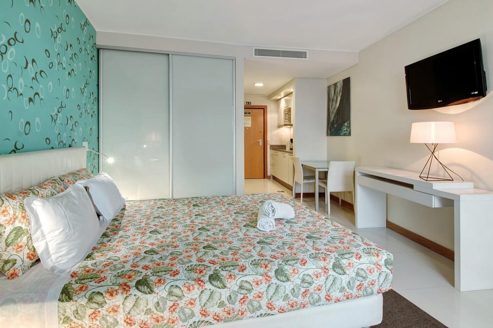 Property building, Living room, Bedroom