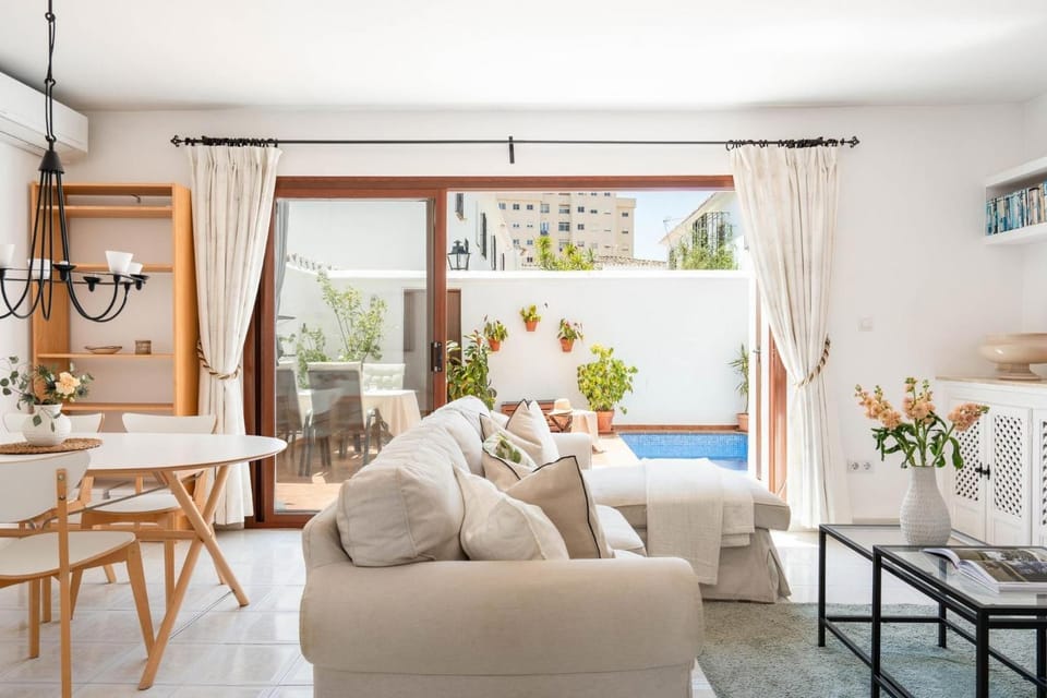 Property building, Living room