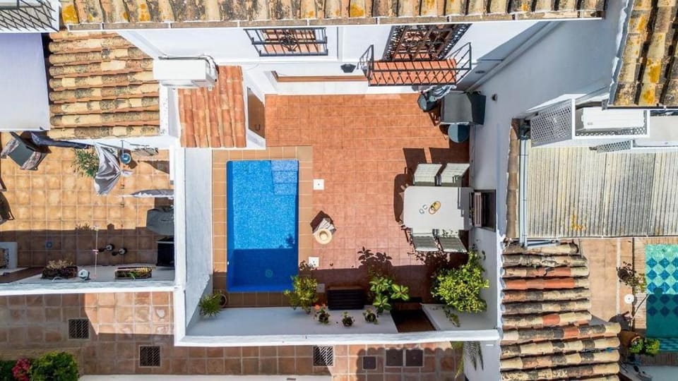 Property building, Swimming pool