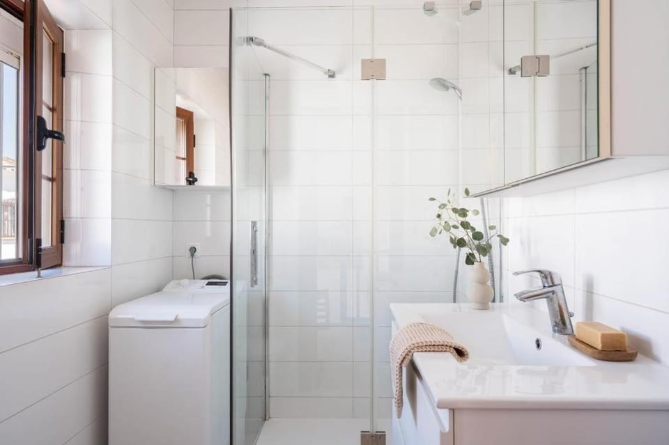 Bathroom, Living room
