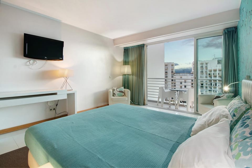 Living room, Bedroom