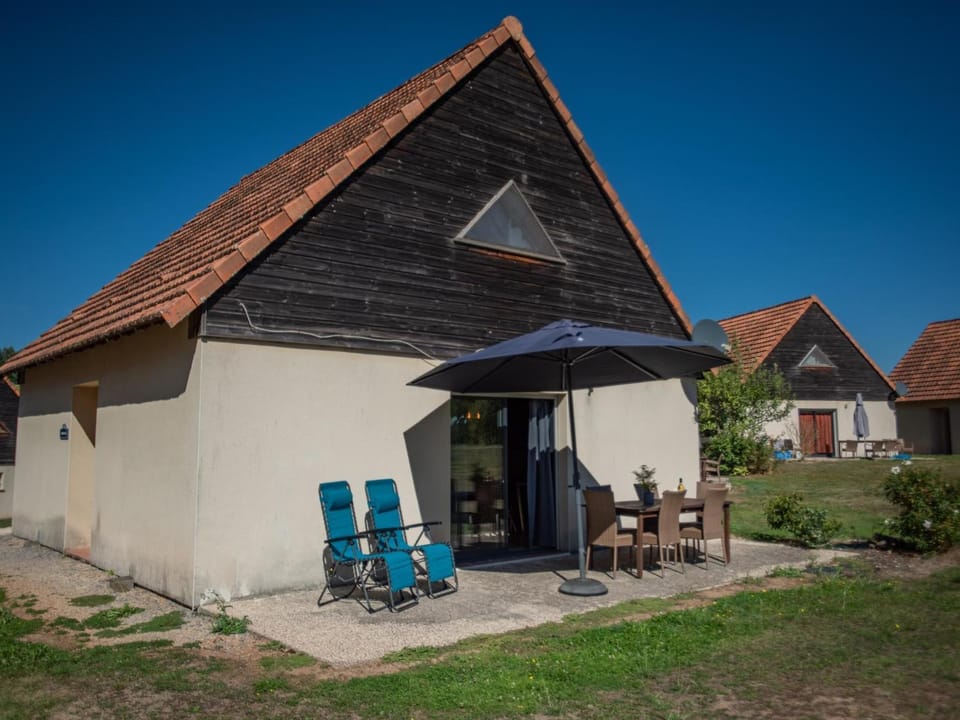 Property building, Summer