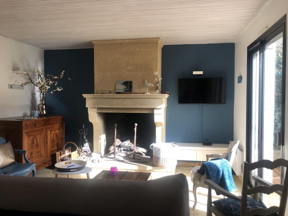 Communal lounge/ TV room, Living room