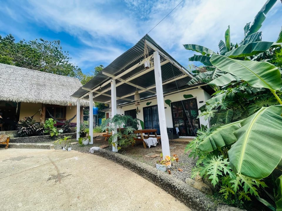 Urbano Jungle Hostel & Private Rooms Hostel in Panama