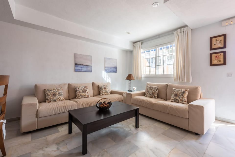 TV and multimedia, Living room, Dining area