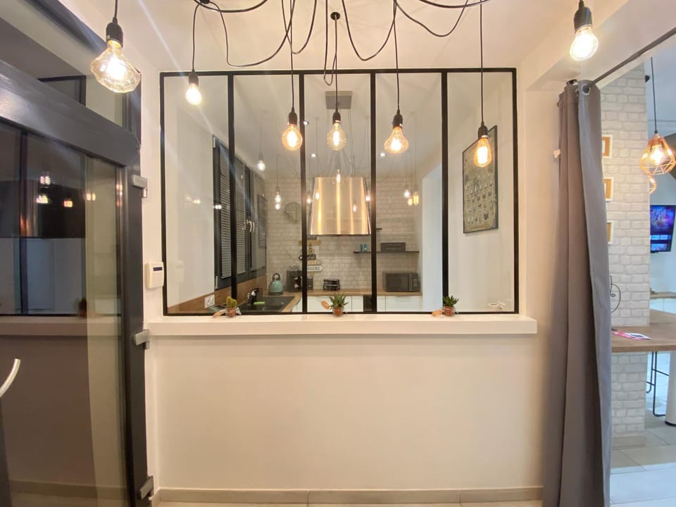 Kitchen or kitchenette, Lobby or reception