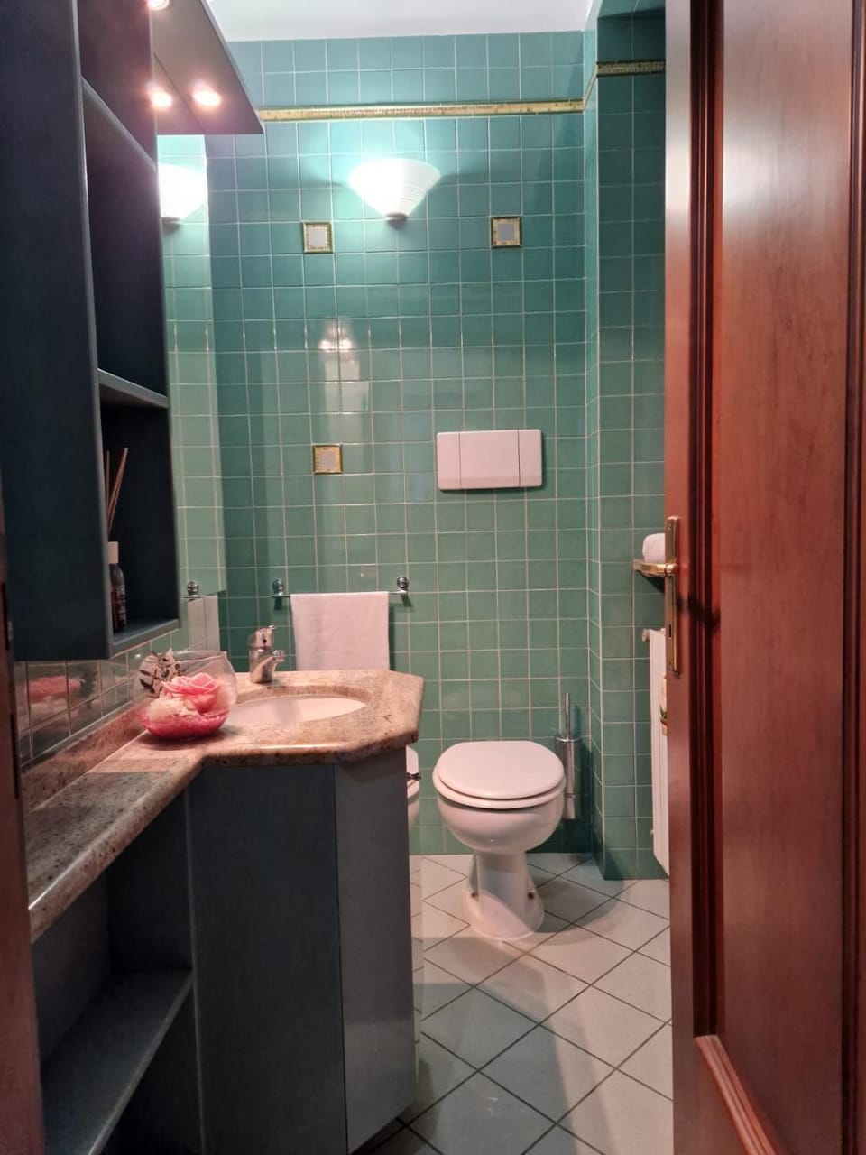 Shower, Bathroom, towels