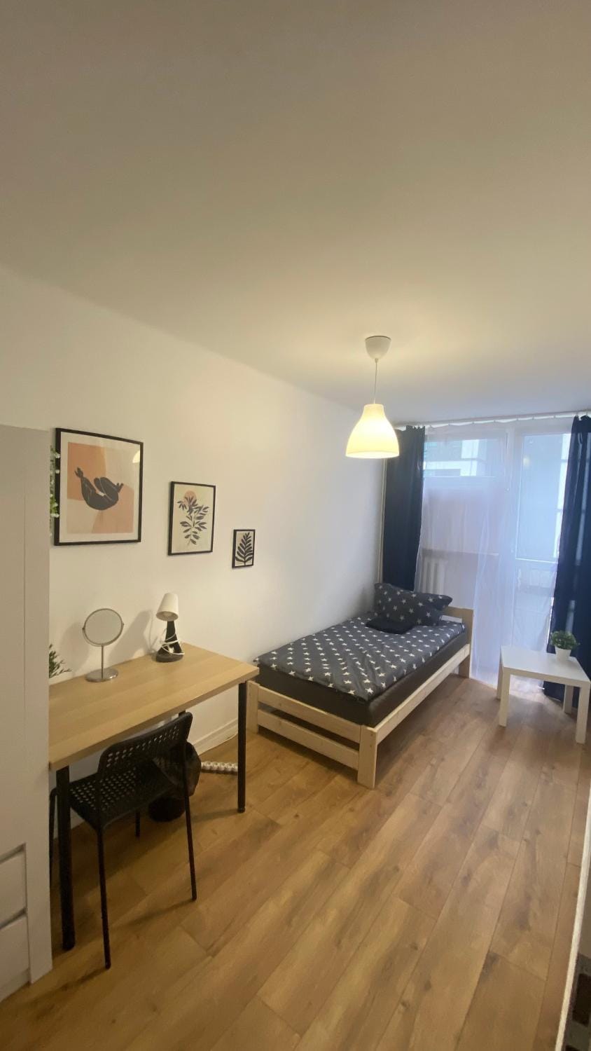 Bed, Photo of the whole room, Seating area