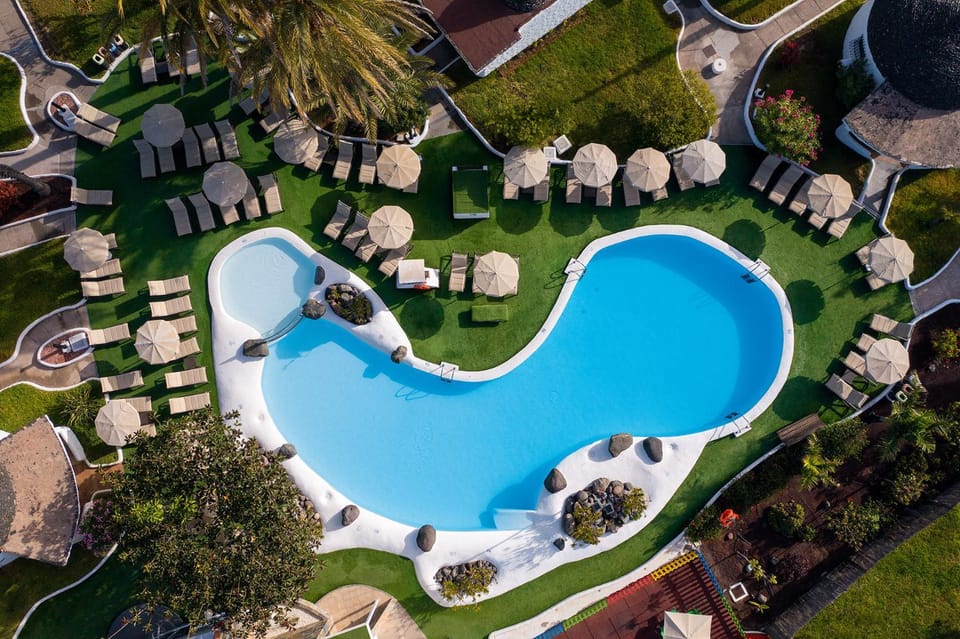Bird's eye view, Swimming pool