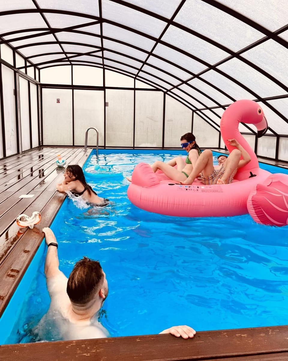 People, Pool view, Swimming pool, group of guests