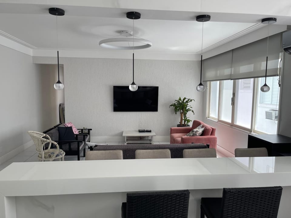 Apartamento praia guaruja enseada Apartment in State of São Paulo