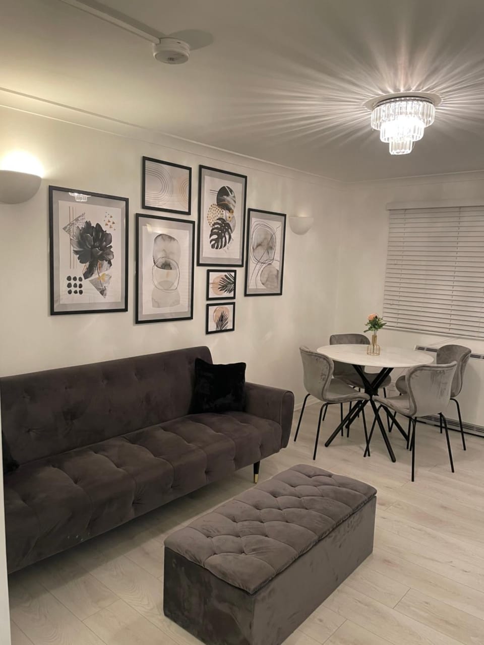Living room, Seating area, Dining area