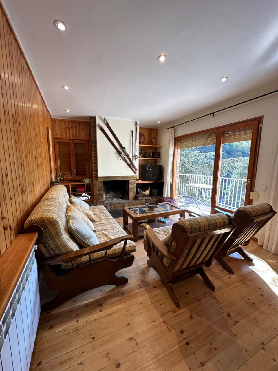 Apartament Rialp amb vistes al riu Noguera Pallaresa Apartment in Pallars Jussà
