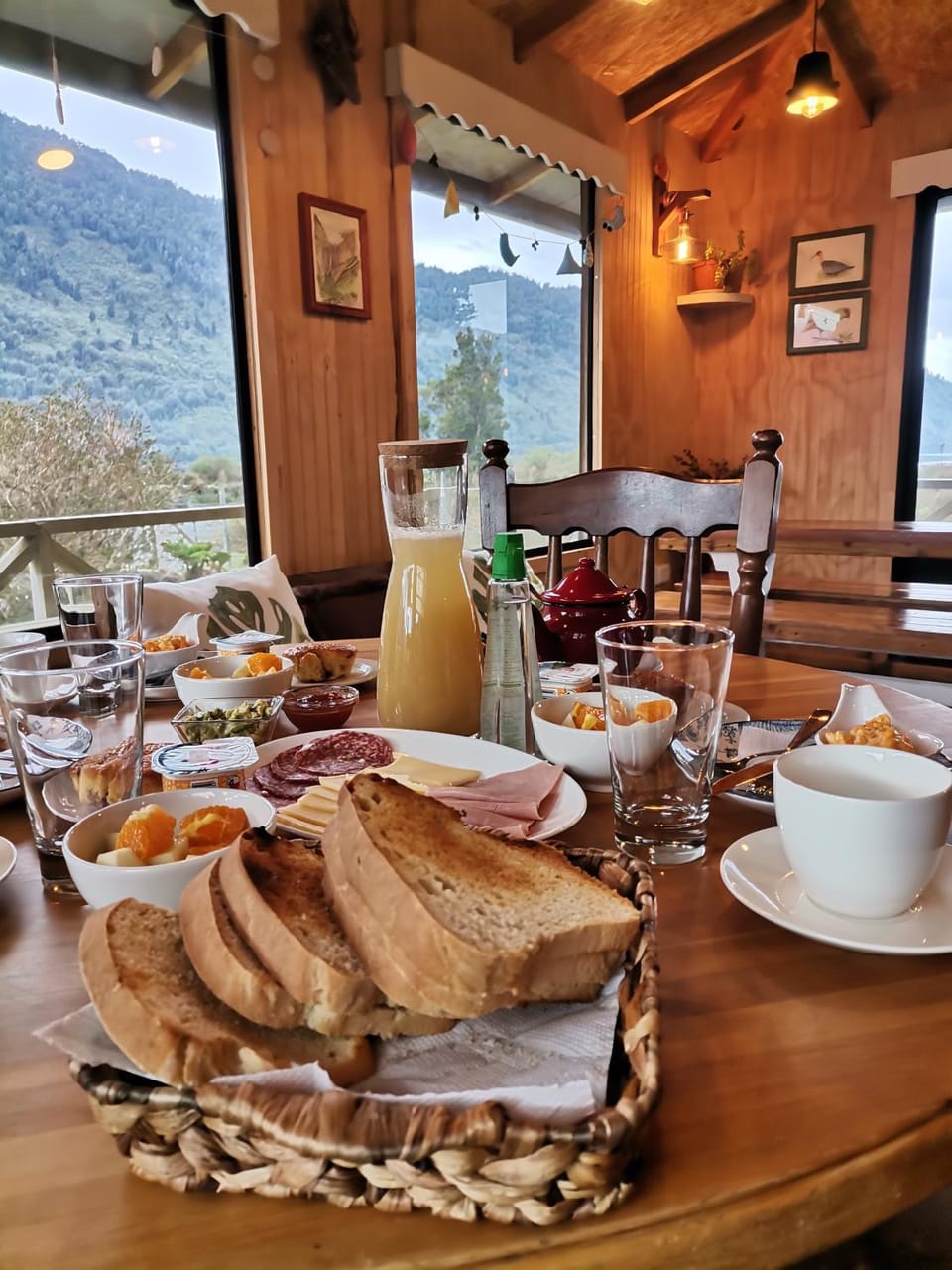 Breakfast, Continental breakfast