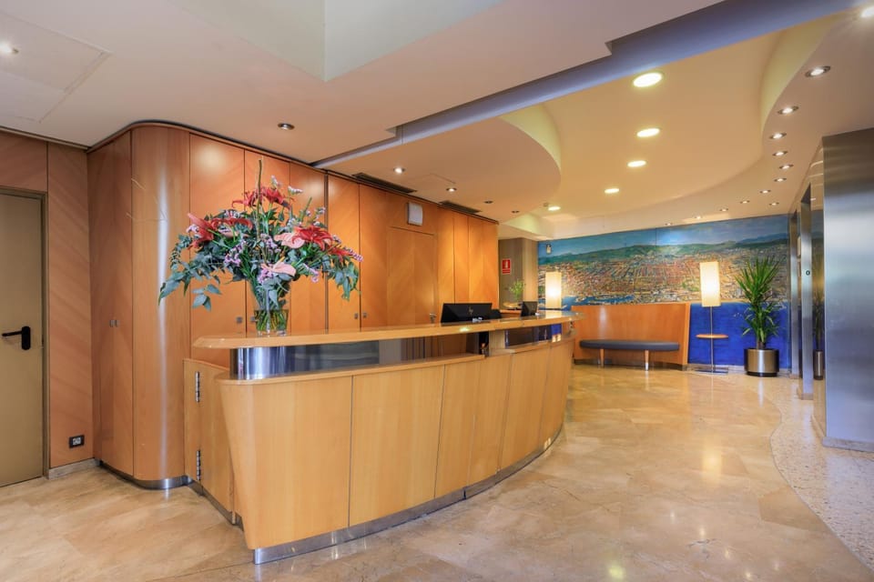 On-site shops, Lobby or reception