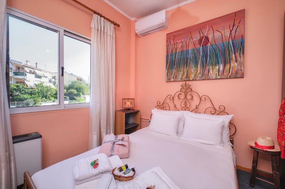 Bed, air conditioner