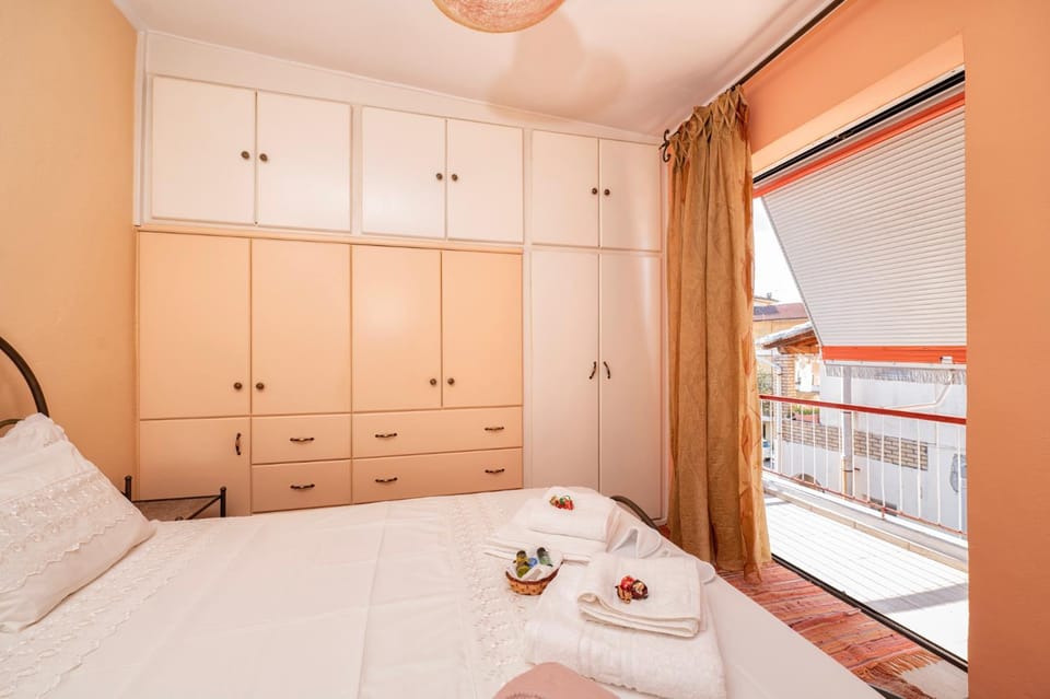 Bed, Balcony/Terrace, Photo of the whole room, towels