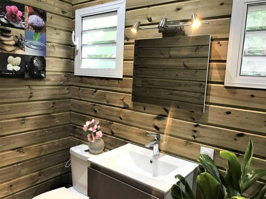 Chalet Colibri , Les ANSES d'ARLET 200 m plage Apartment in Martinique