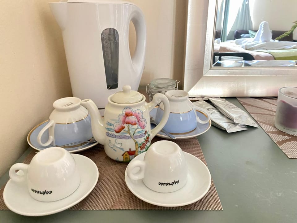 Lovely double room with private bathroom and Double room with shared toilet & PARKING FREE Vacation rental in Edinburgh