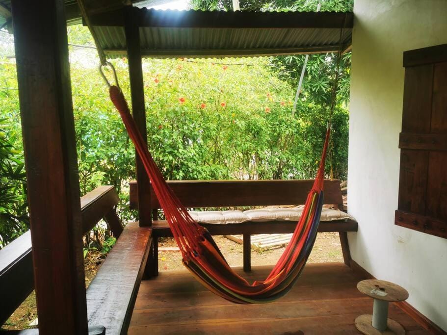 CASA VERO CAHUITA, A 100 M. DEL PARQUE NACIONAL House in Cahuita