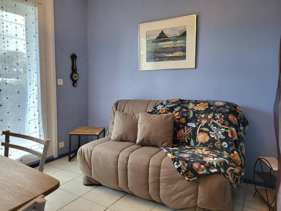 Studio avec Terrasse, Parking Privé et Accès Direct à la Plage - FR-1-465-86 Apartment in Normandy
