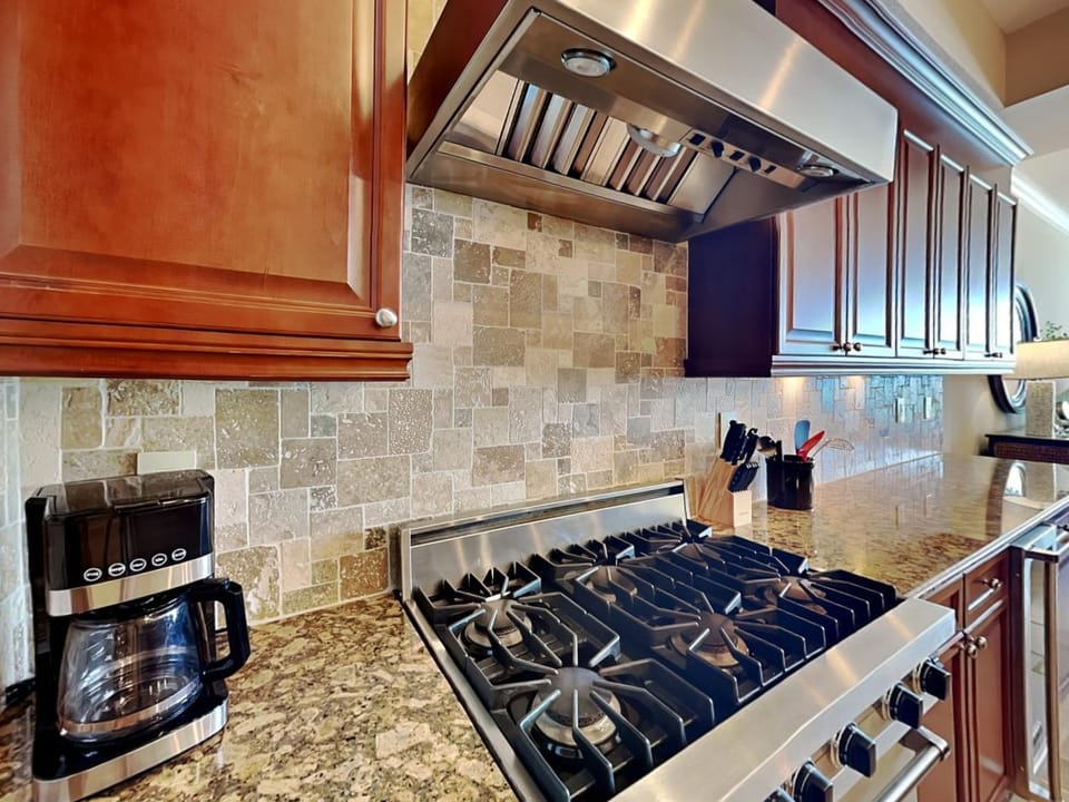 Kitchen or kitchenette, stove
