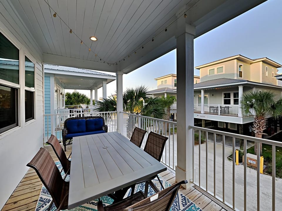 Patio, Balcony/Terrace, Seating area, furniture