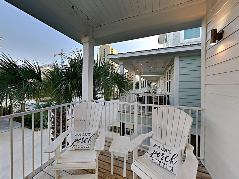 Patio, Balcony/Terrace, Seating area, furniture