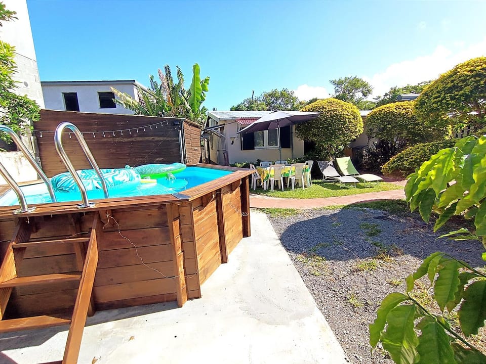 Garden, Swimming pool