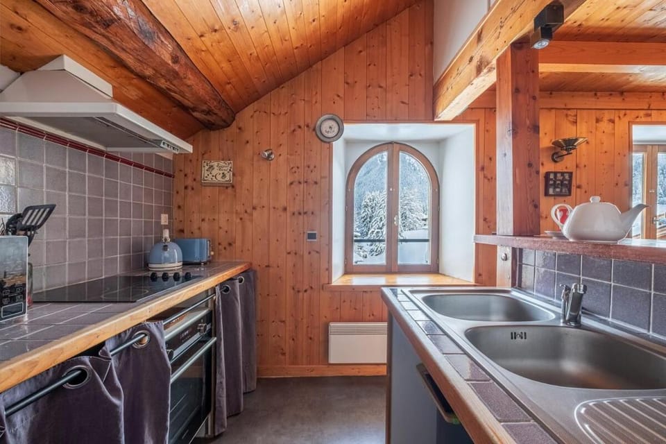 Chalet La Chapelle aux pieds des pistes Apartment in Chamonix