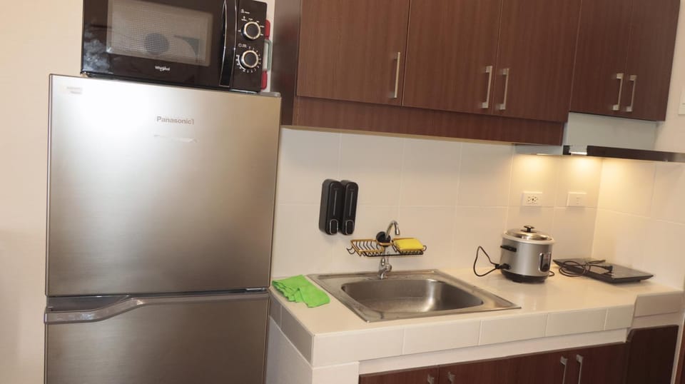 CONDOMINIUM AT TAFT AVENUE, MALATE, Manila Apartment hotel in Manila City