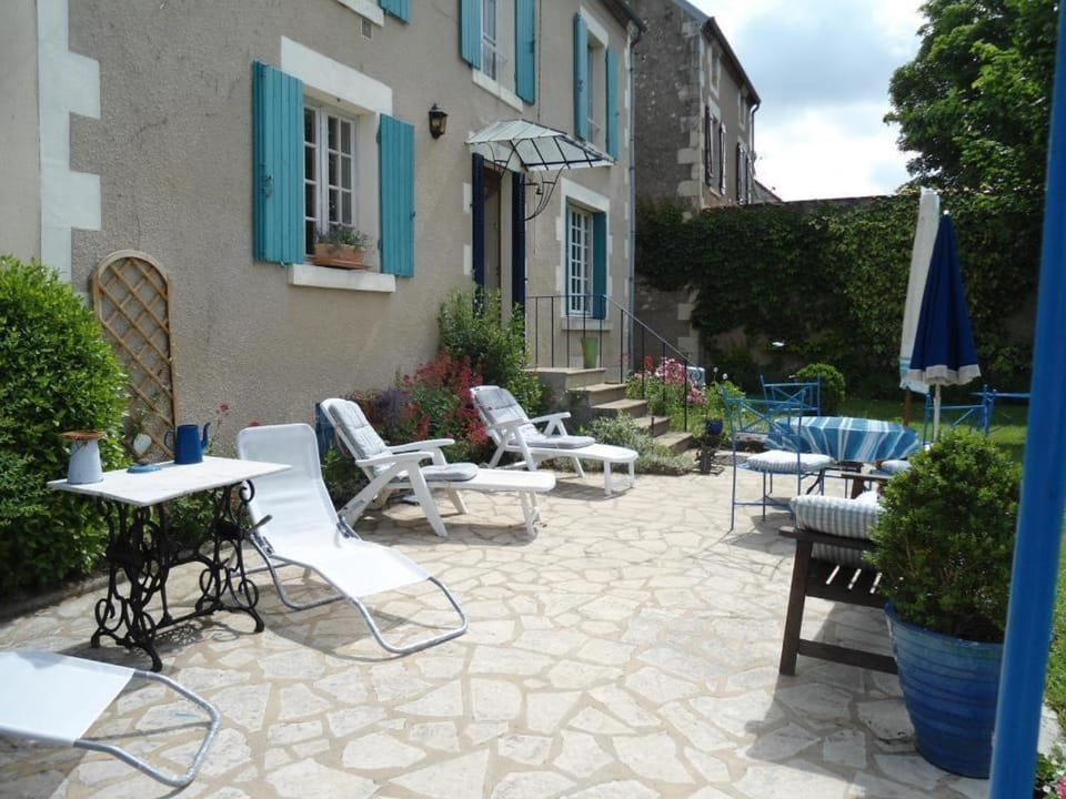 La maison bleue Bed and Breakfast in Bourgogne-Franche-Comté