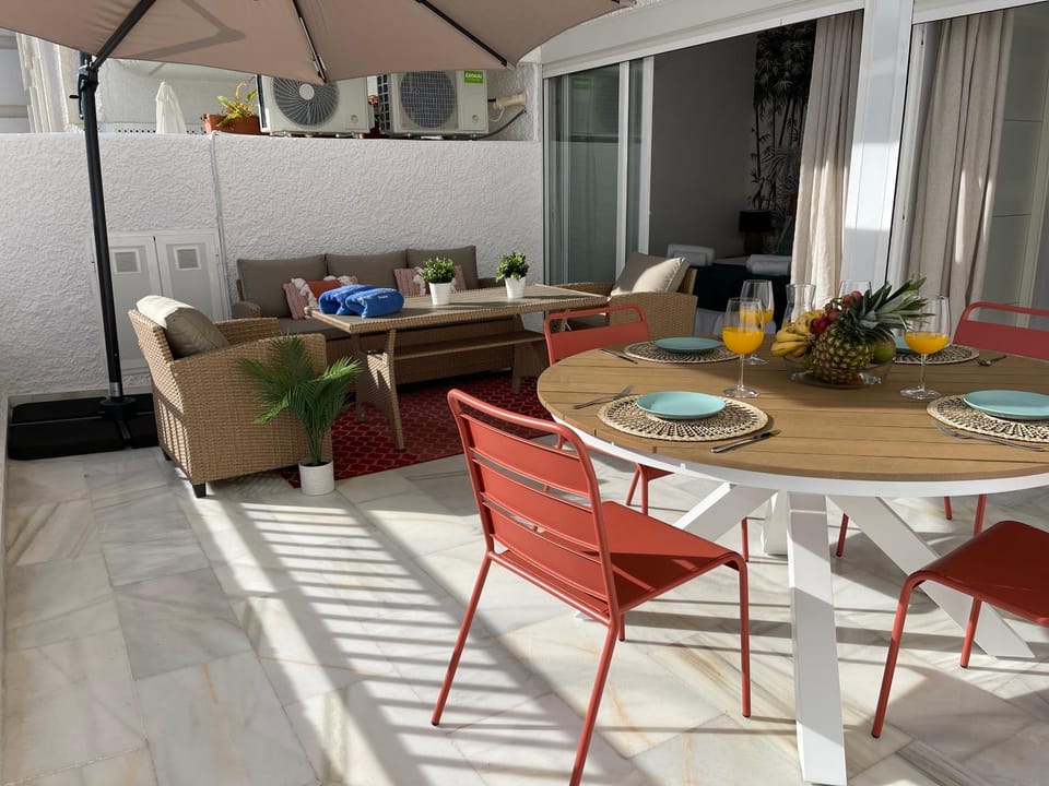 Off site, Balcony/Terrace