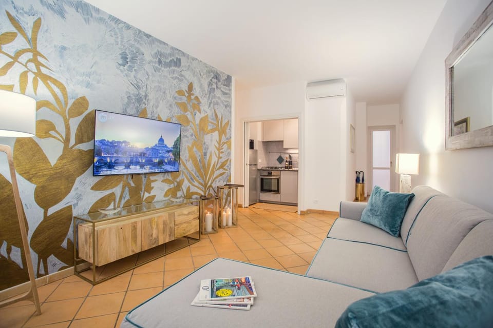 TV and multimedia, Coffee/tea facilities, Living room, Photo of the whole room, Decorative detail, Decorative detail, Seating area, Entertainment, heating, internet, air conditioner, air conditioner