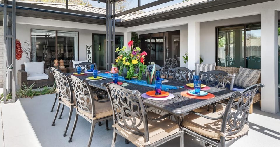 Stylish 3BR House with Swimming Pool and Walking to HSB Resort House in Lake Lyndon B Johnson