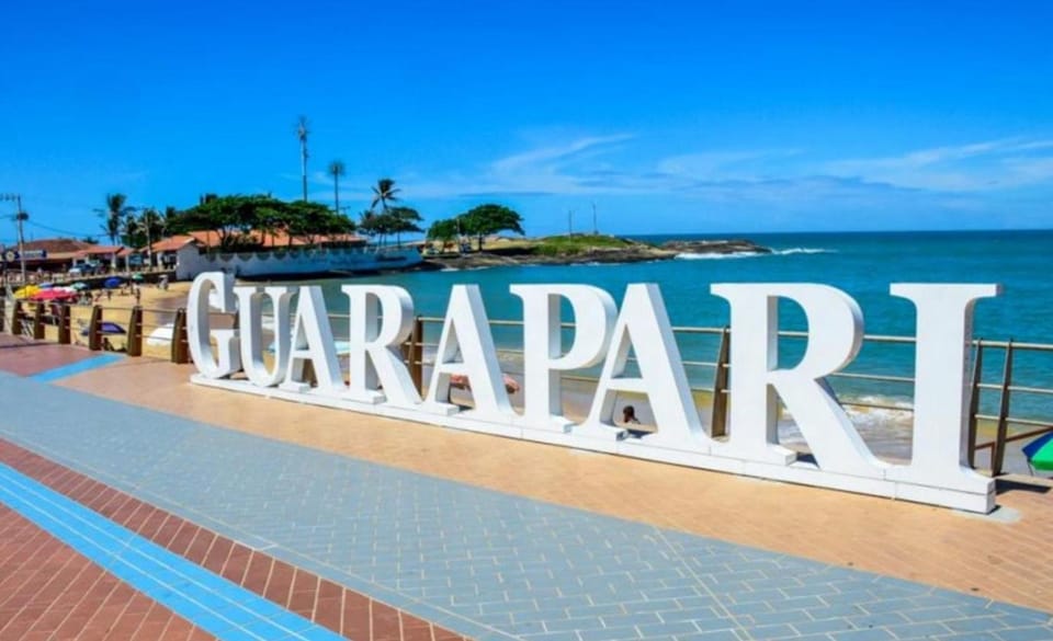 Apartamento Centro de Guarapari a 150 metros da praia Areia Pret Apartment in Guarapari