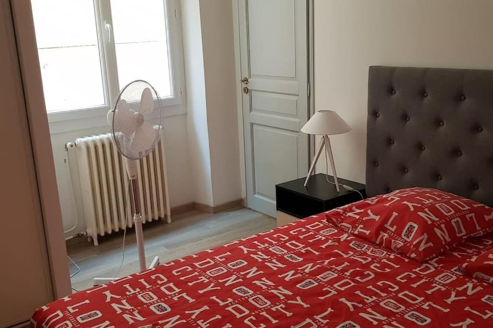 Appart grand standing, centre historique climatise Apartment in Avignon