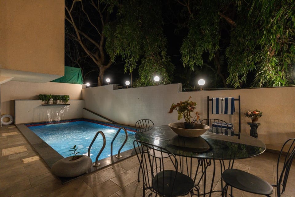 Night, Seating area, Pool view, Swimming pool, Swimming pool, towels