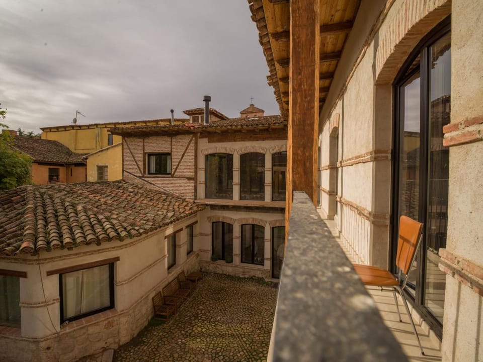 Property building, Balcony/Terrace