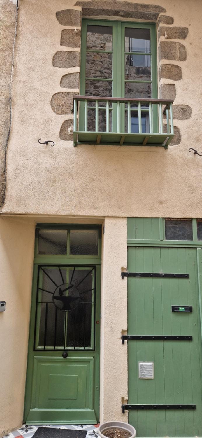 L'ancienne Forge - a stylish medieval holiday home House in Nouvelle-Aquitaine