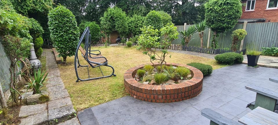Spacious, 5 bed house for 9 in Chester Villa in Chester