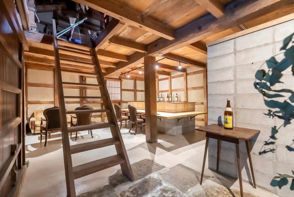 Lounge or bar