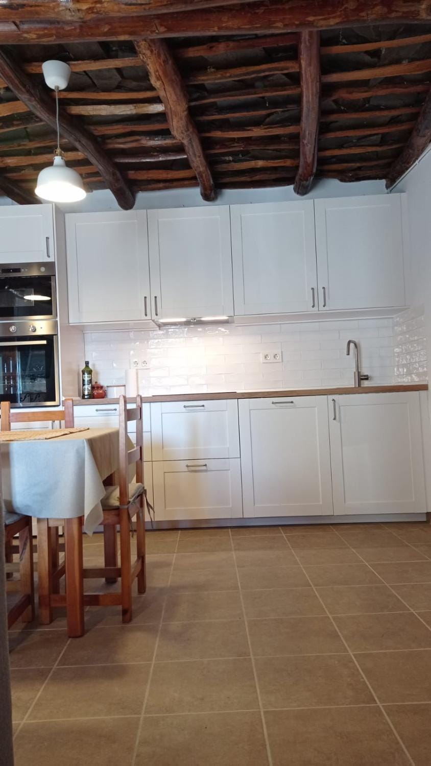 Kitchen or kitchenette, Dining area, dishwasher, pet friendly, stove, washing machine