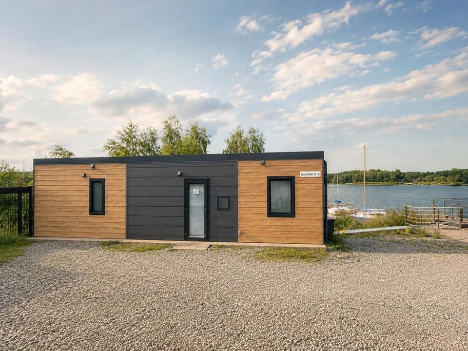 Property building, Lake view