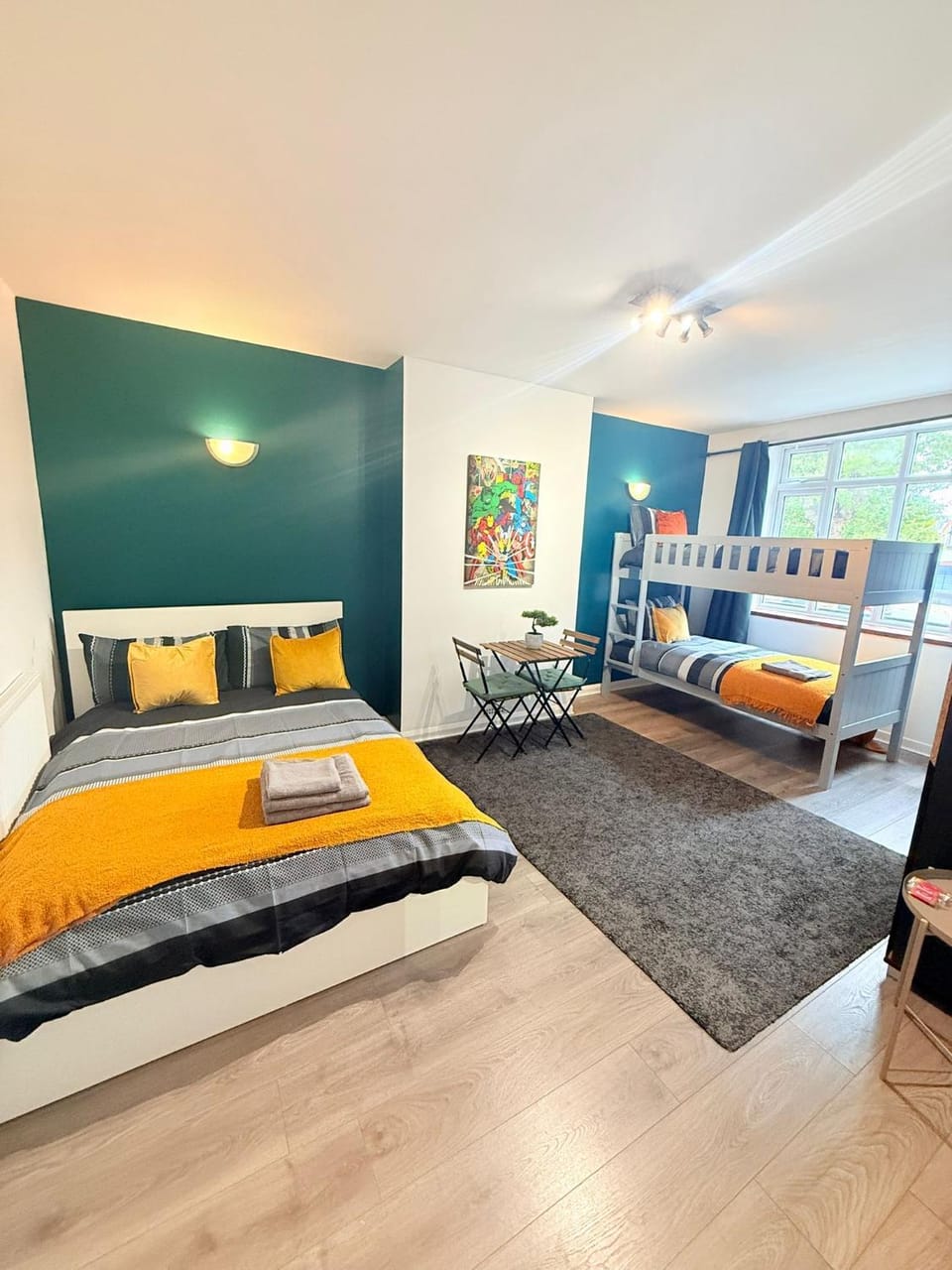 Photo of the whole room, Bedroom