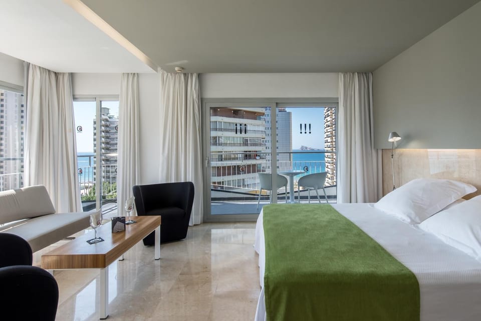 Balcony/Terrace, Photo of the whole room, Bedroom, Sea view